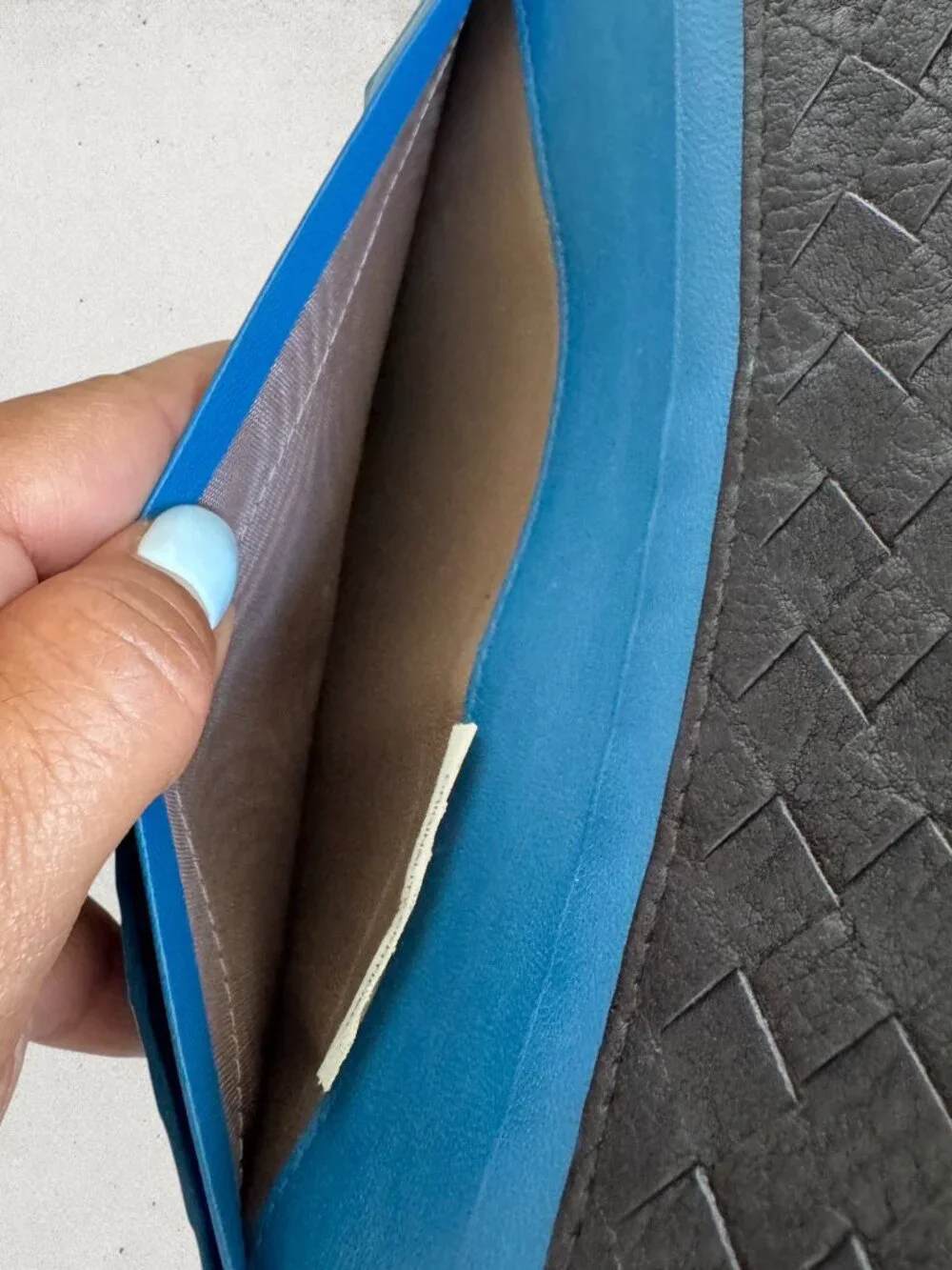 Bottega Veneta Black Nappa Intrecciato Long Flap Wallet – Blue Interior P0229